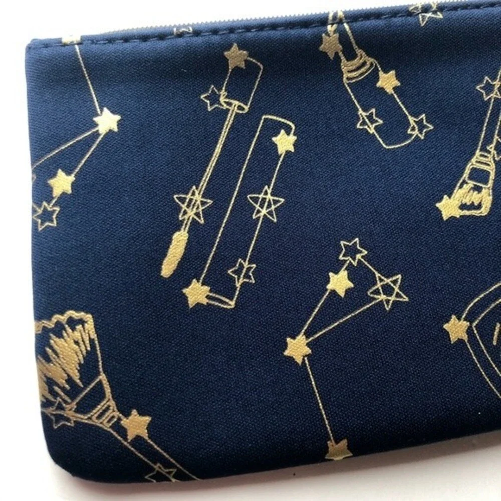 Ipsy Makeup Graphic Cosmetic Bag NWOT One Size Chic Cute Minimalist
